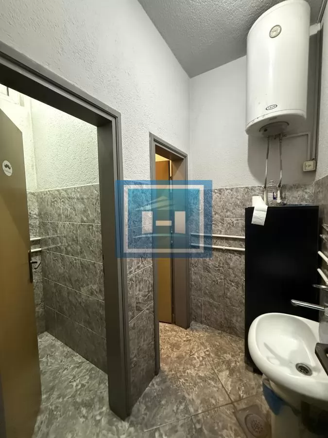 IZDAJE SE POSLOVNI PROSTOR – 165 m² – ODLIČNA LOKACIJA 12