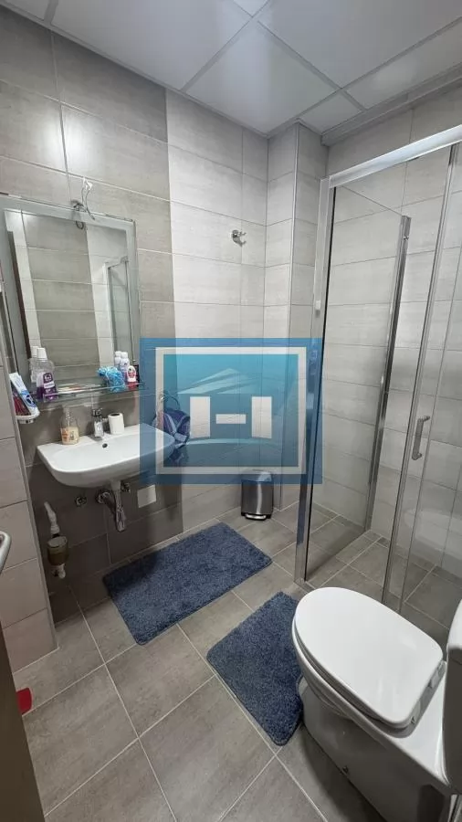 Izdaje se stan sa garažnim mestom – Akva park 10