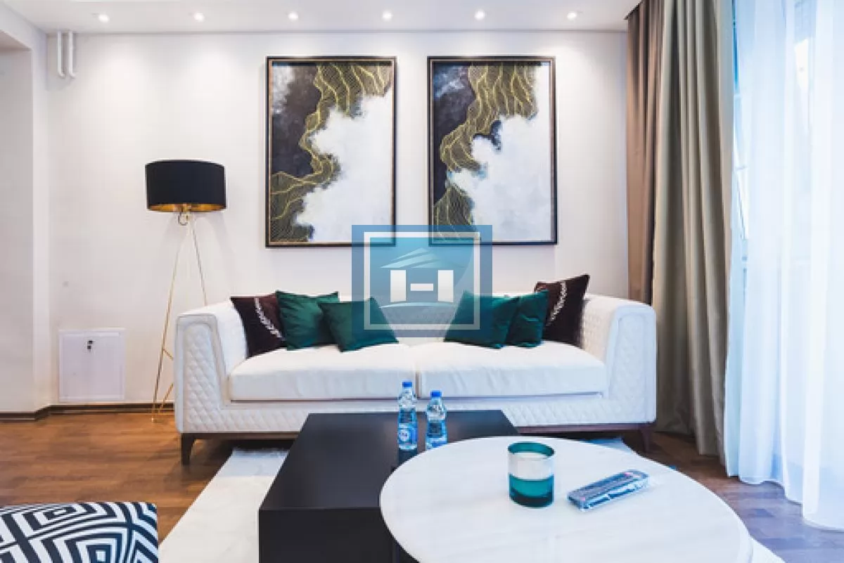 IZDAJE SE STAN U STROGOM CENTRU GRADA – U STARIM „MORAVSKI STIL“ ZGRADAMA 6