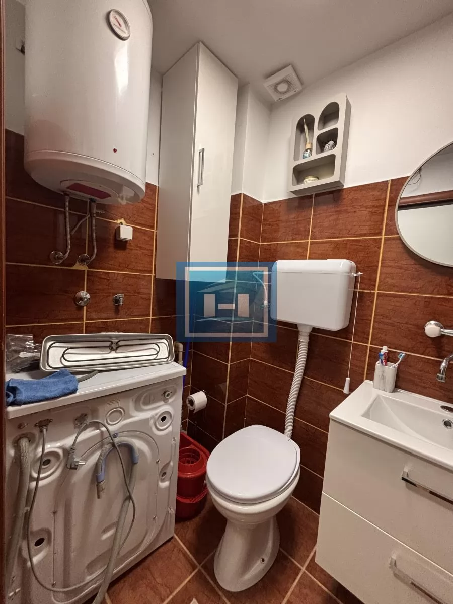 IZDAVANJE GARSONJERE U SAMOM CENTRU GRADA 12