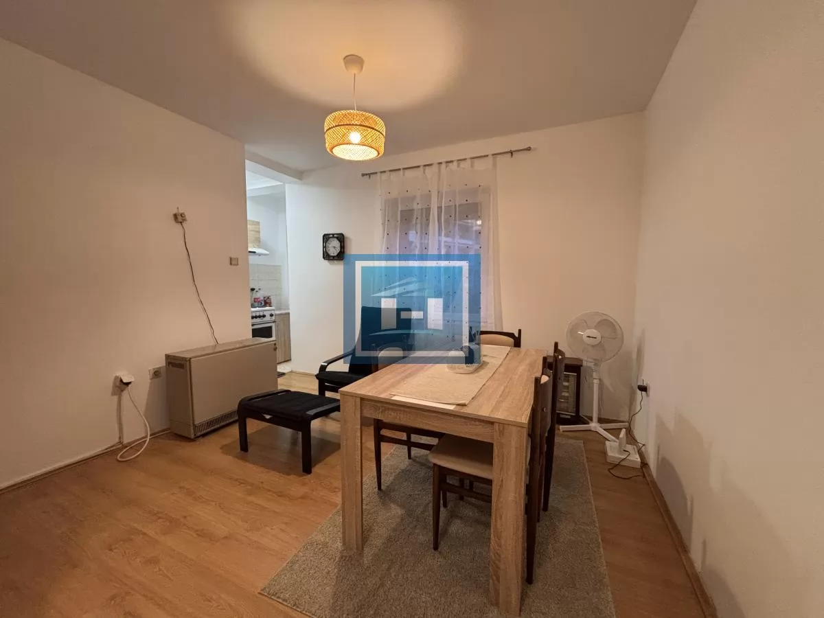 IZDAVANJE GARSONJERE U SAMOM CENTRU GRADA 5