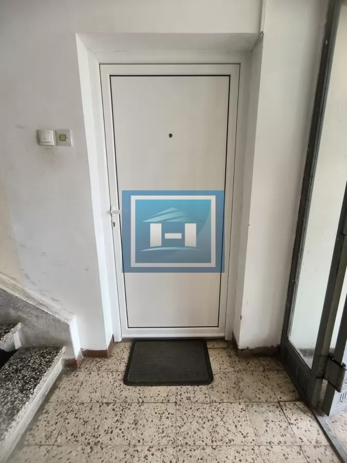 Dvosoban stan za izdavanje 11