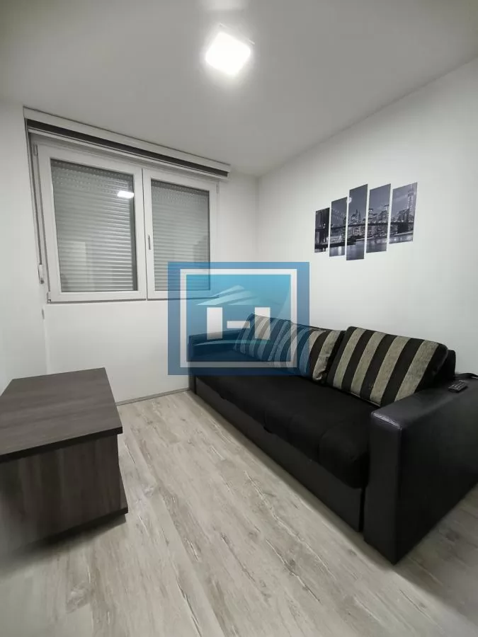 Dvosoban stan za izdavanje 6