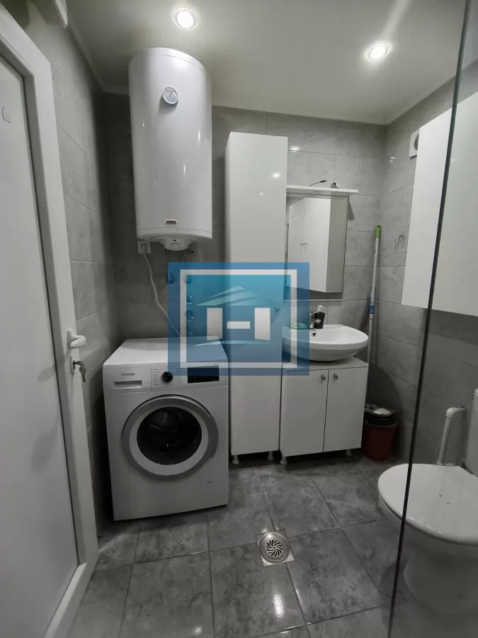 Dvosoban stan za izdavanje 7