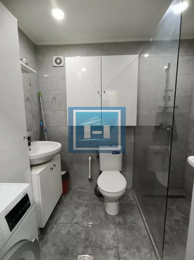 Dvosoban stan za izdavanje 8