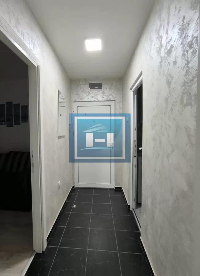 Dvosoban stan za izdavanje 9