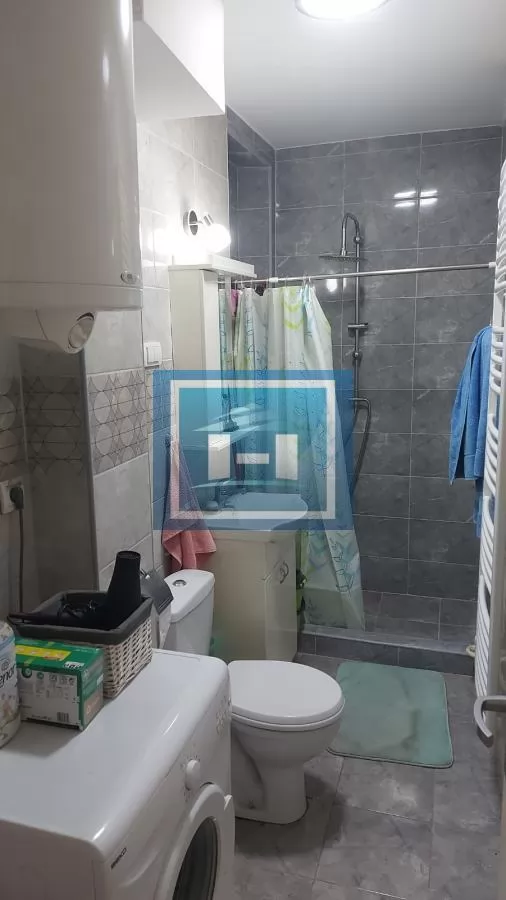 Karaburma, renoviran, slobodan parking 2