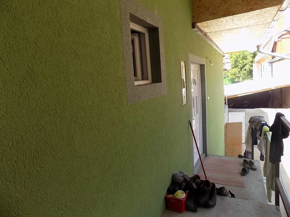 Porodična kuća na 15 ari placa, 2 km od centra Jagodine 2