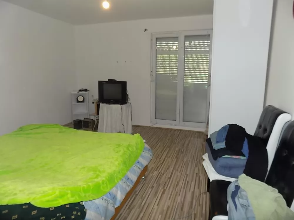 Porodična kuća na 15 ari placa, 2 km od centra Jagodine 4