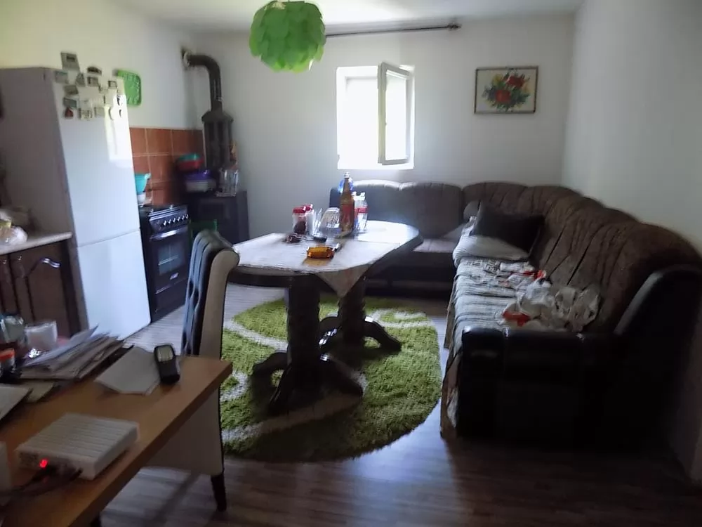 Porodična kuća na 15 ari placa, 2 km od centra Jagodine 6