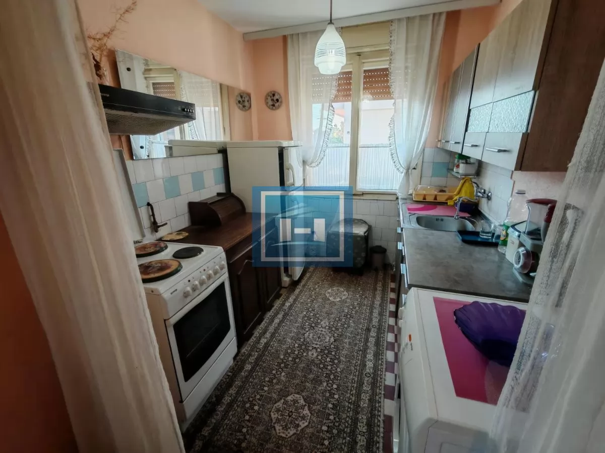 Kuća sa dvorištem, pomoćnim objektom   i garažom !!! 17