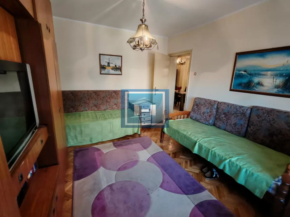 Kuća sa dvorištem, pomoćnim objektom   i garažom !!! 31