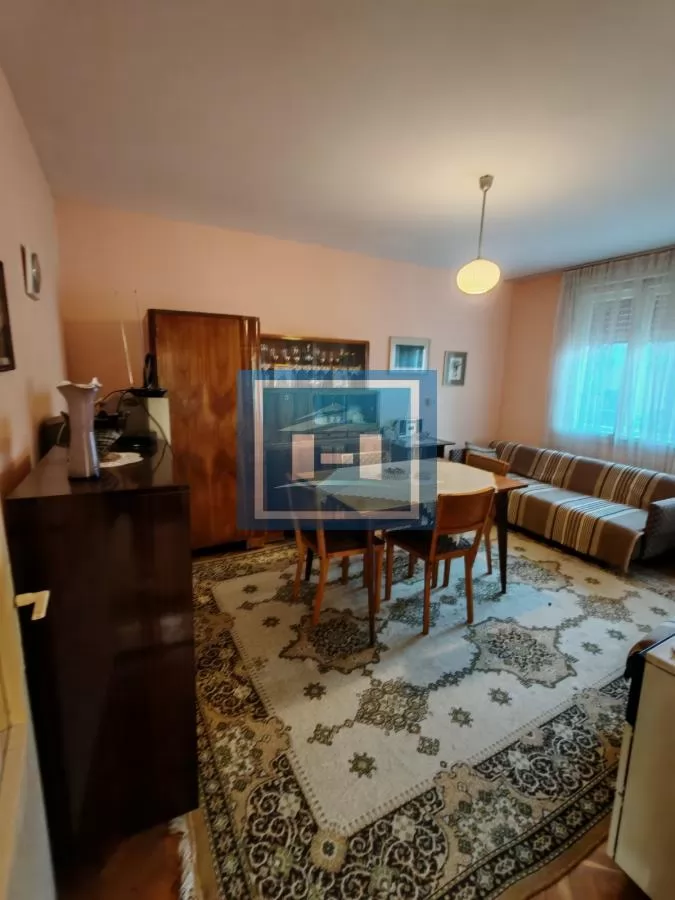 Kuća sa dvorištem, pomoćnim objektom   i garažom !!! 34