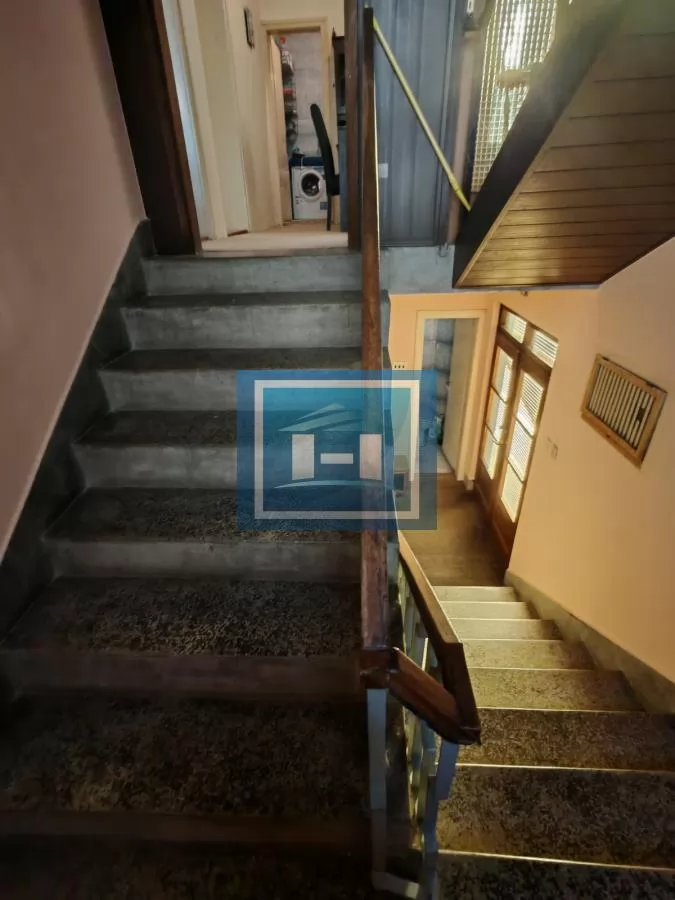 Kuća sa dvorištem, pomoćnim objektom   i garažom !!! 37