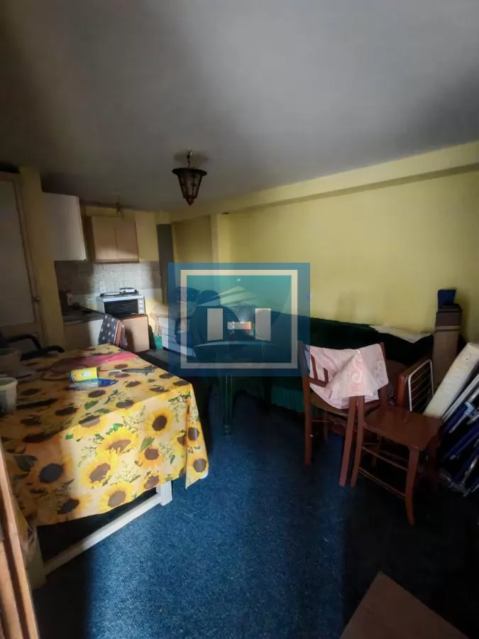 Kuća sa dvorištem, pomoćnim objektom   i garažom !!! 47