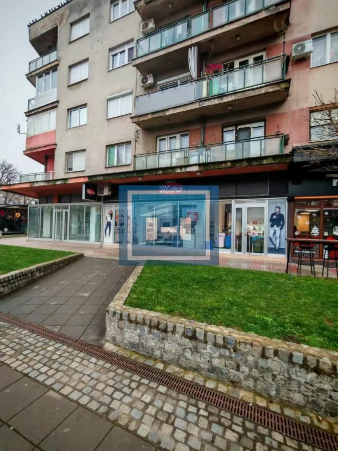 Lokal za izdavanje u samom centru 2