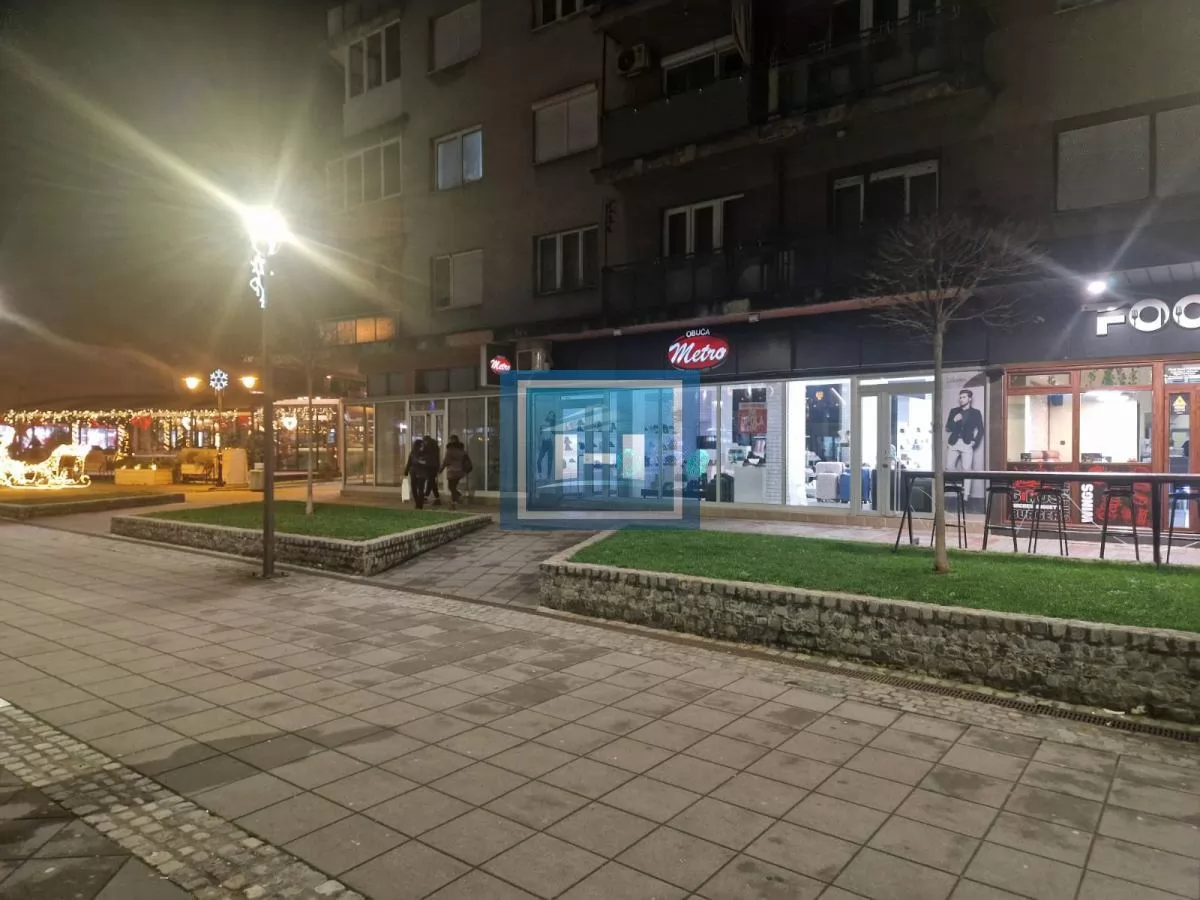 Lokal za izdavanje u samom centru 3