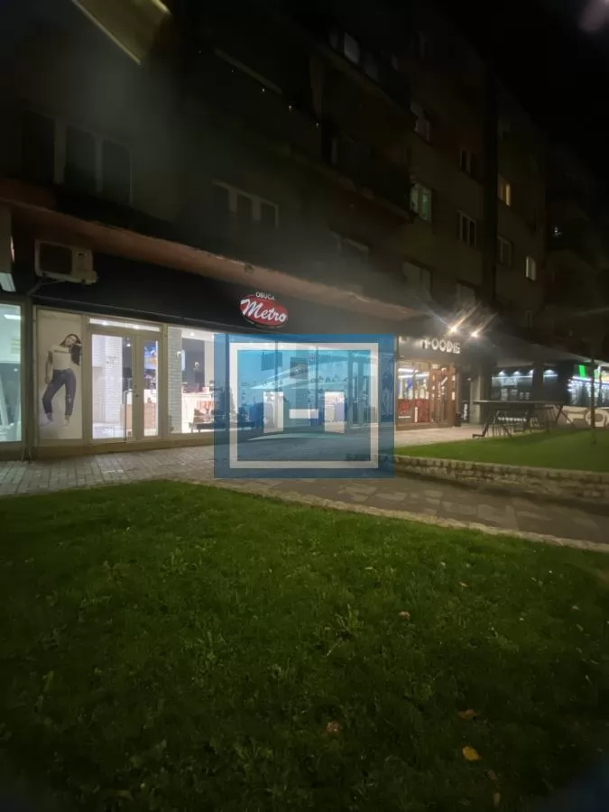 Lokal za izdavanje u samom centru 4