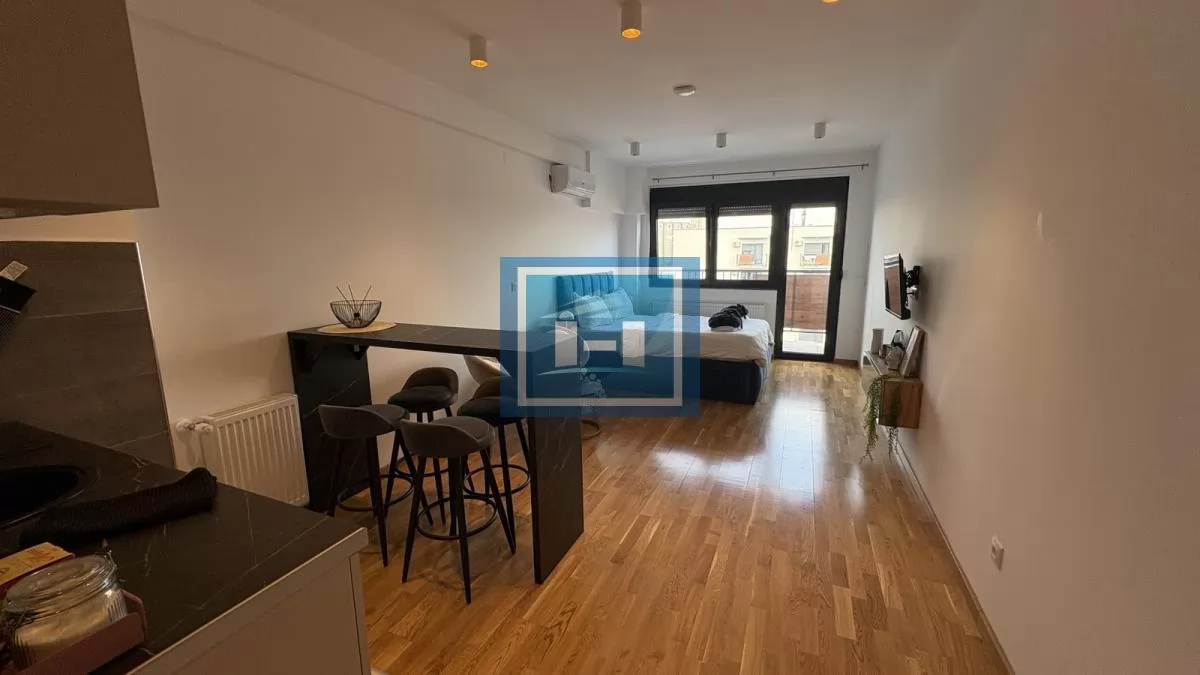 Luksuzna garsonjera 36 m² – bazen, kompletno nameštena, idealna lokacija 2