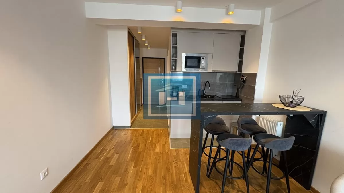 Luksuzna garsonjera 36 m² – bazen, kompletno nameštena, idealna lokacija 3