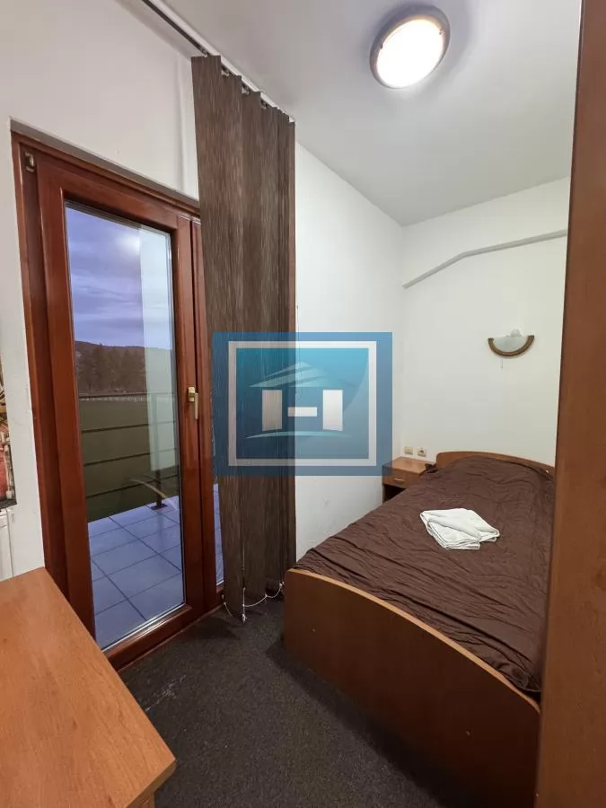 NA PRODAJU HOTEL OD 1560m2 U CENTRU DESPOTOVCA – ODLIČNA INVESTICIJA! 13