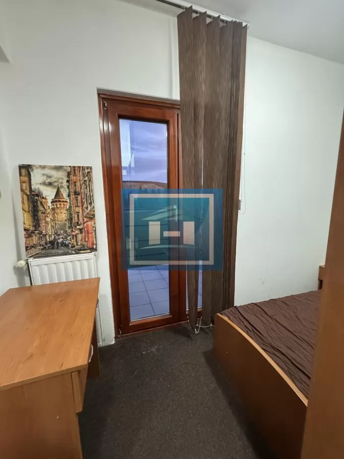 NA PRODAJU HOTEL OD 1560m2 U CENTRU DESPOTOVCA – ODLIČNA INVESTICIJA! 14