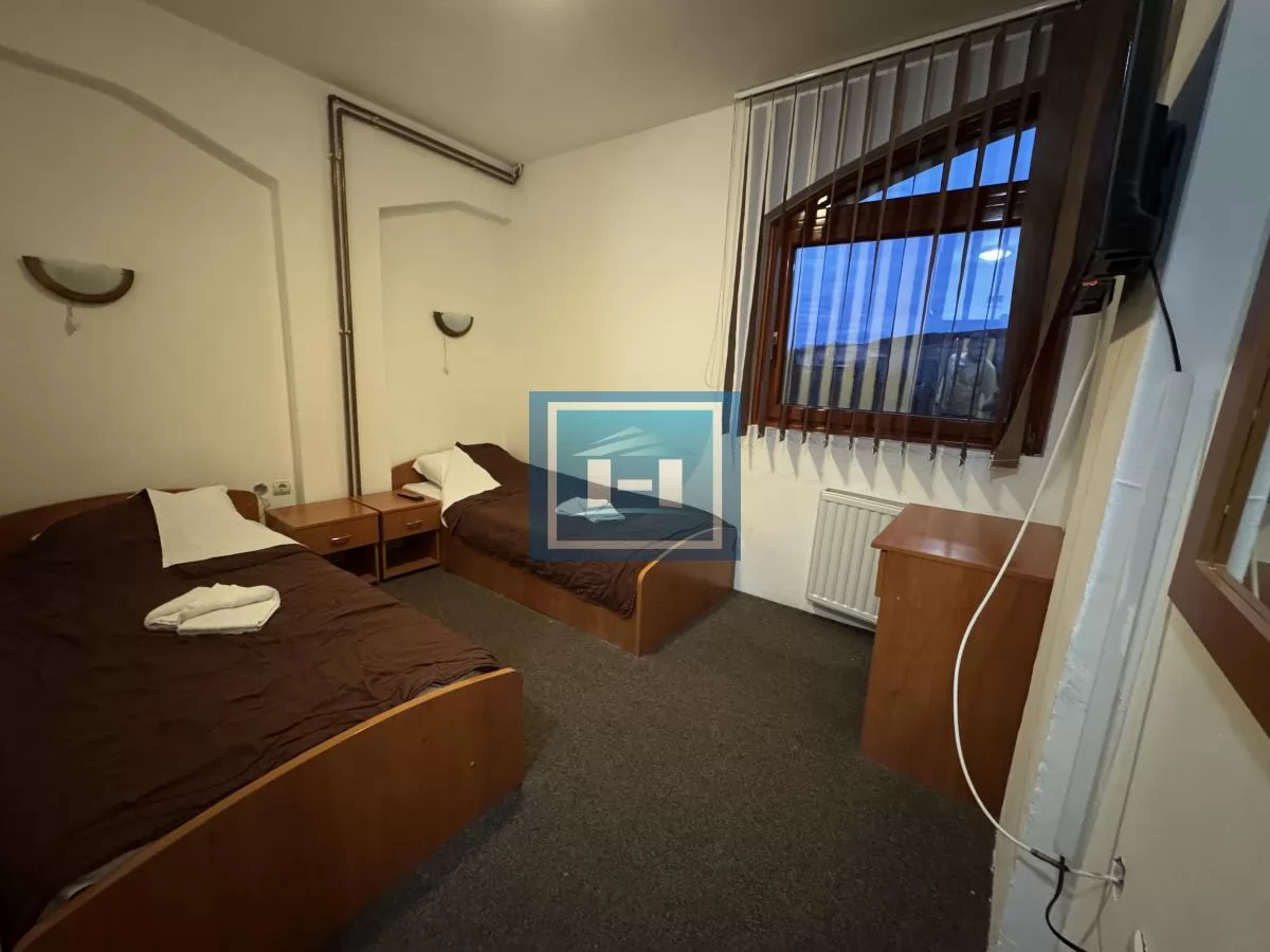 NA PRODAJU HOTEL OD 1560m2 U CENTRU DESPOTOVCA – ODLIČNA INVESTICIJA! 16