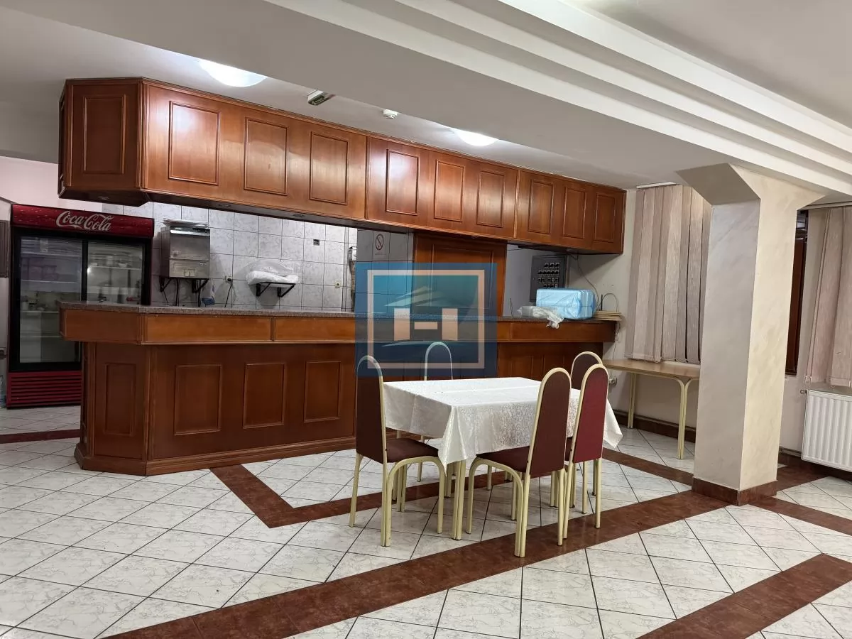 NA PRODAJU HOTEL OD 1560m2 U CENTRU DESPOTOVCA – ODLIČNA INVESTICIJA! 28