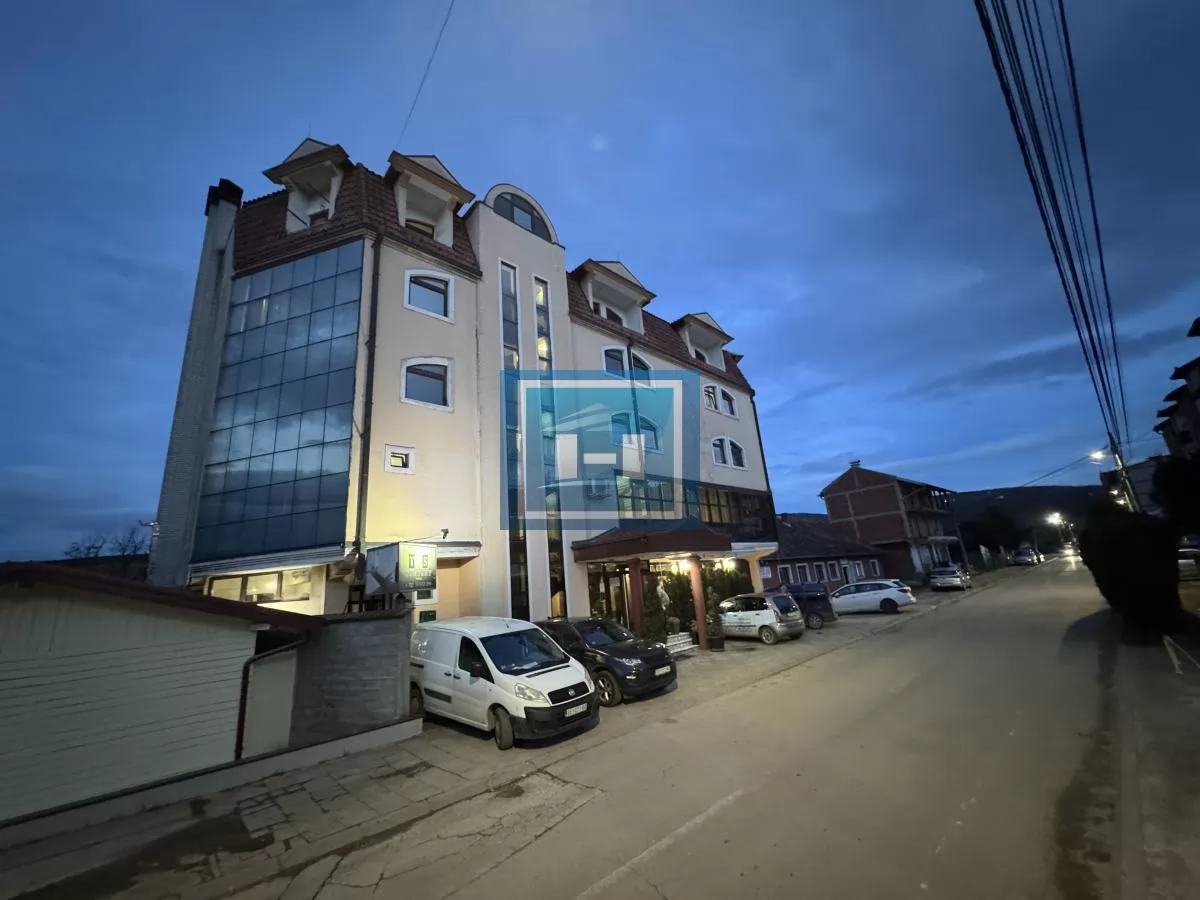 NA PRODAJU HOTEL OD 1560m2 U CENTRU DESPOTOVCA – ODLIČNA INVESTICIJA! 3