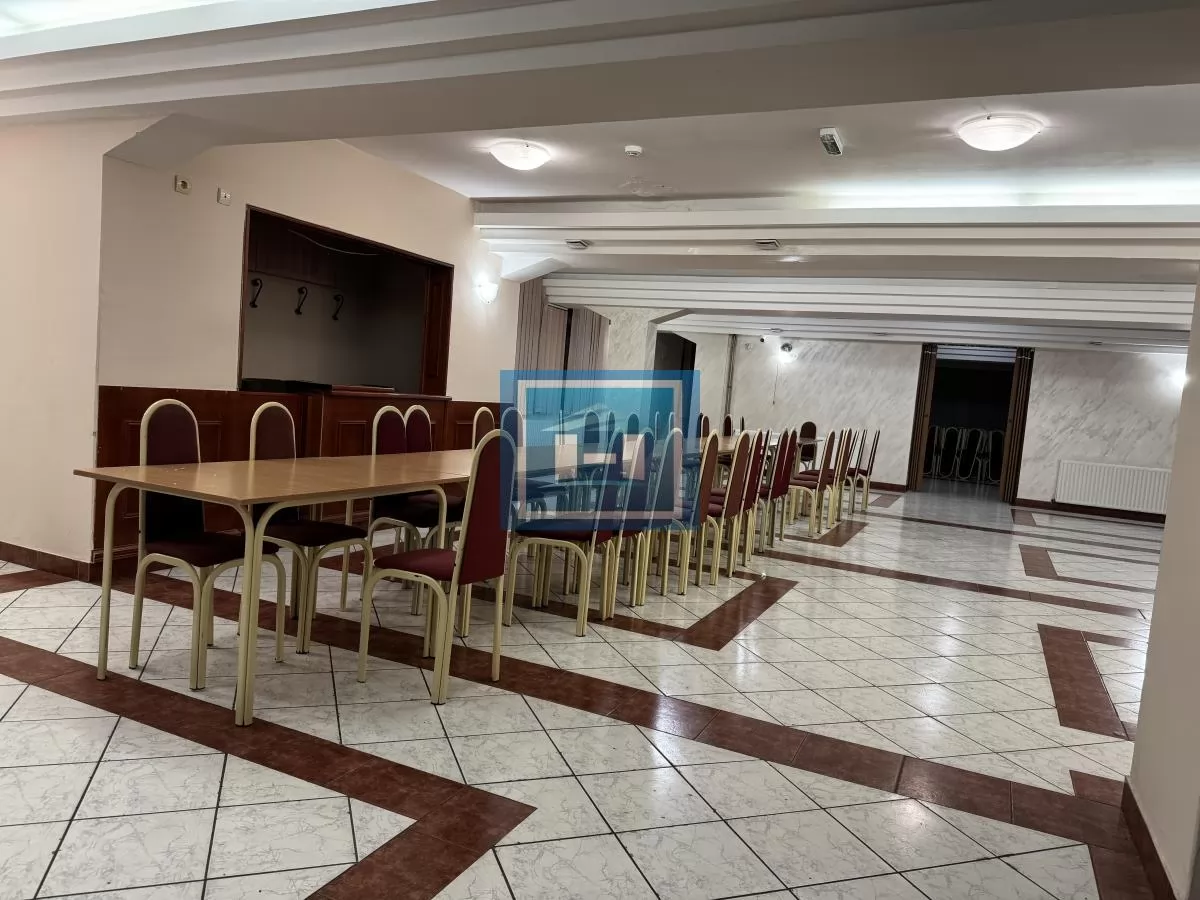 NA PRODAJU HOTEL OD 1560m2 U CENTRU DESPOTOVCA – ODLIČNA INVESTICIJA! 33