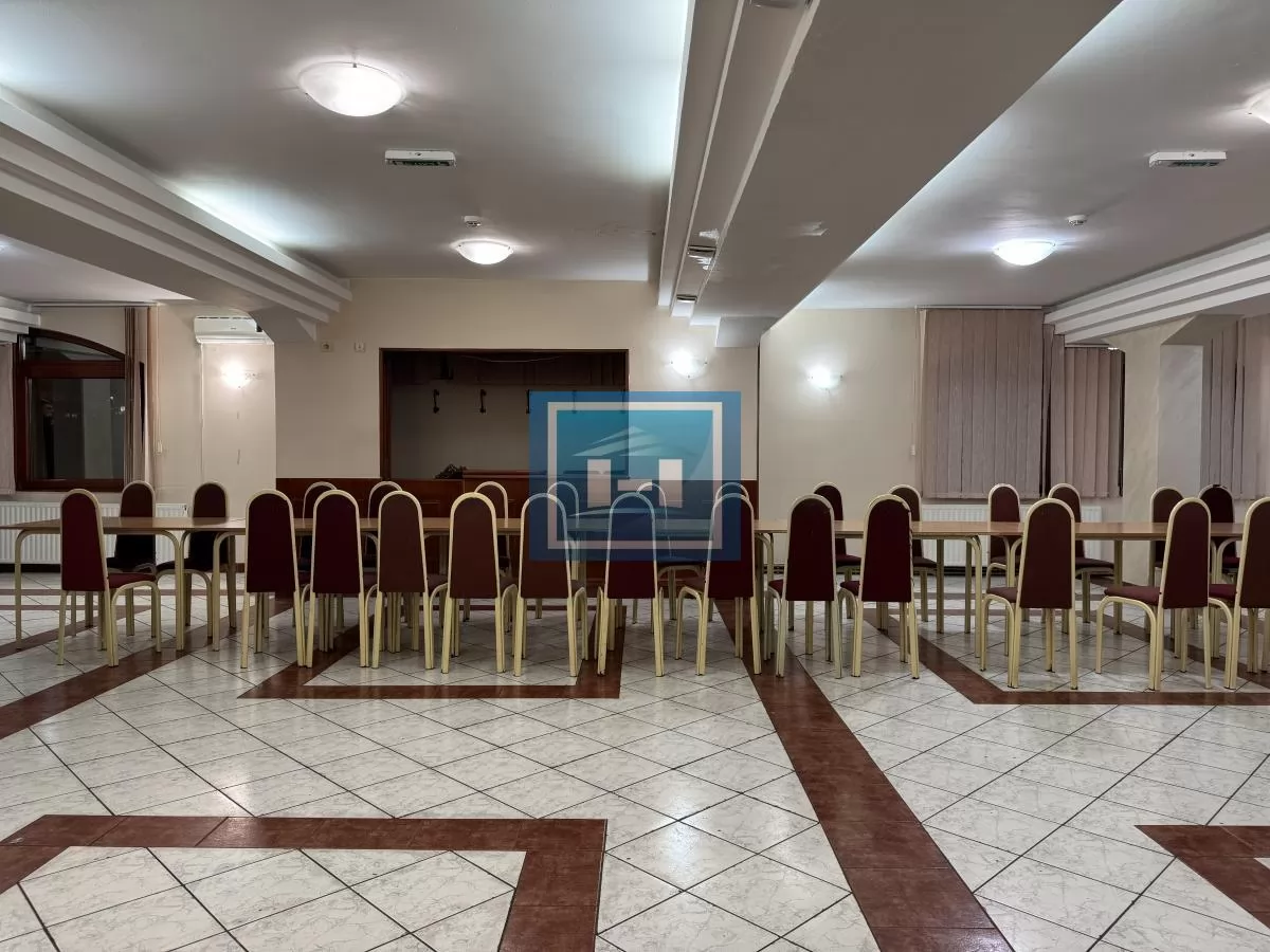 NA PRODAJU HOTEL OD 1560m2 U CENTRU DESPOTOVCA – ODLIČNA INVESTICIJA! 36