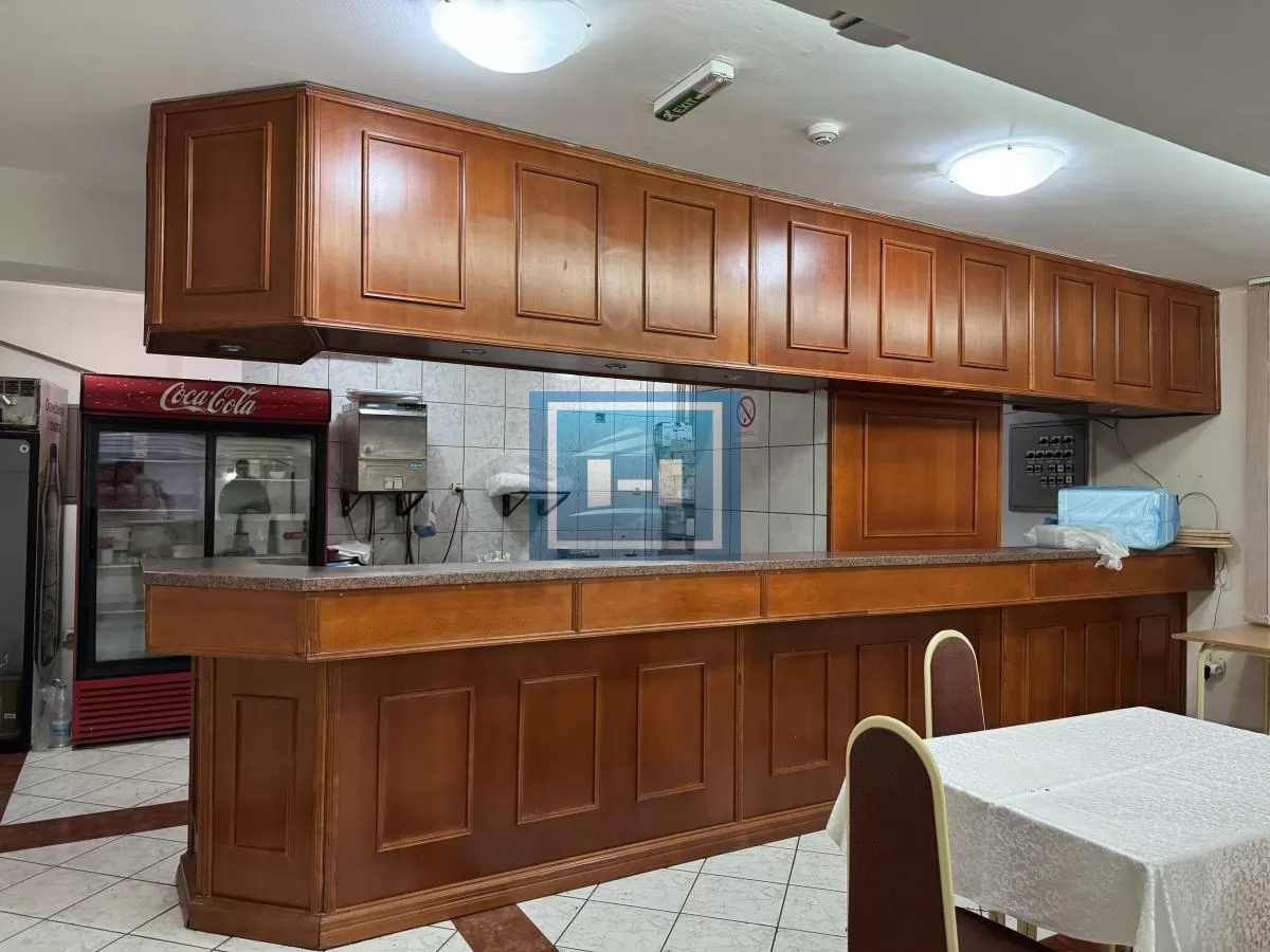 NA PRODAJU HOTEL OD 1560m2 U CENTRU DESPOTOVCA – ODLIČNA INVESTICIJA! 38