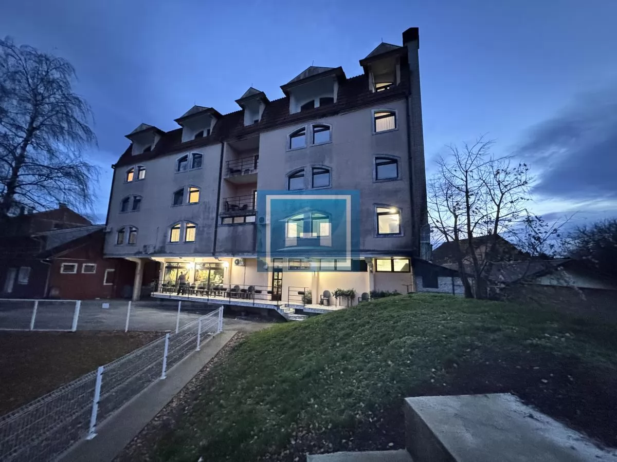 NA PRODAJU HOTEL OD 1560m2 U CENTRU DESPOTOVCA – ODLIČNA INVESTICIJA! 5
