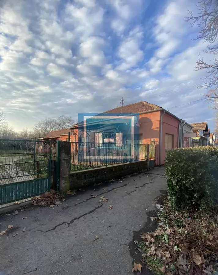 Na prodaju kuća u Ćupriji – mirna lokacija blizu Doma zdravlja 4