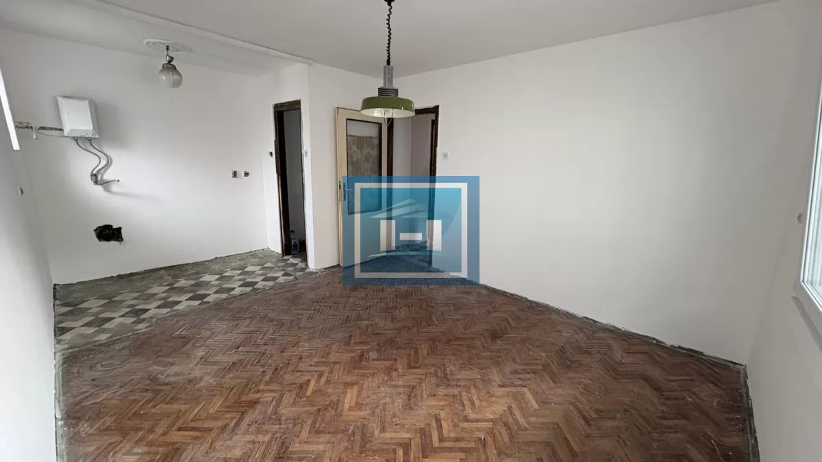 Na prodaju stan u strogom centru grada 3