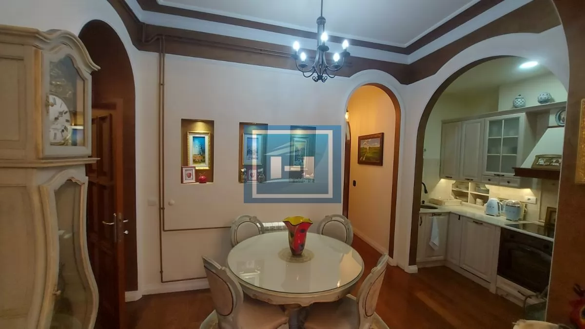 Nušićeva, Terazije – cena fiksna 10