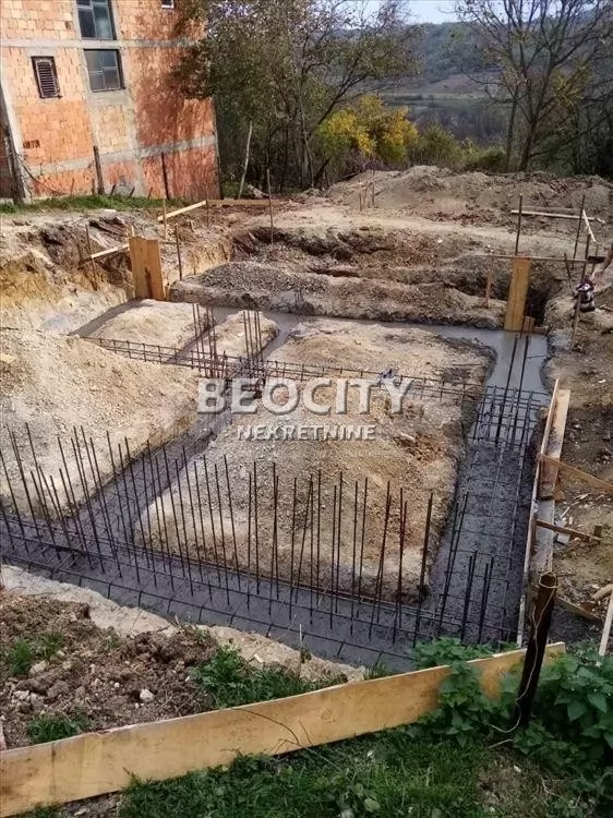 Plac, Obrenovac, Visoka ID: 128758 1