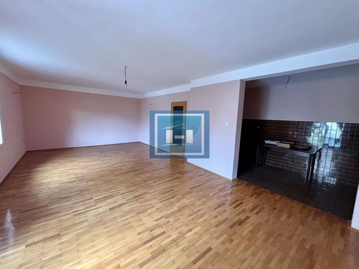 Povoljna šestosobna kuća na Budžinom brdu 10