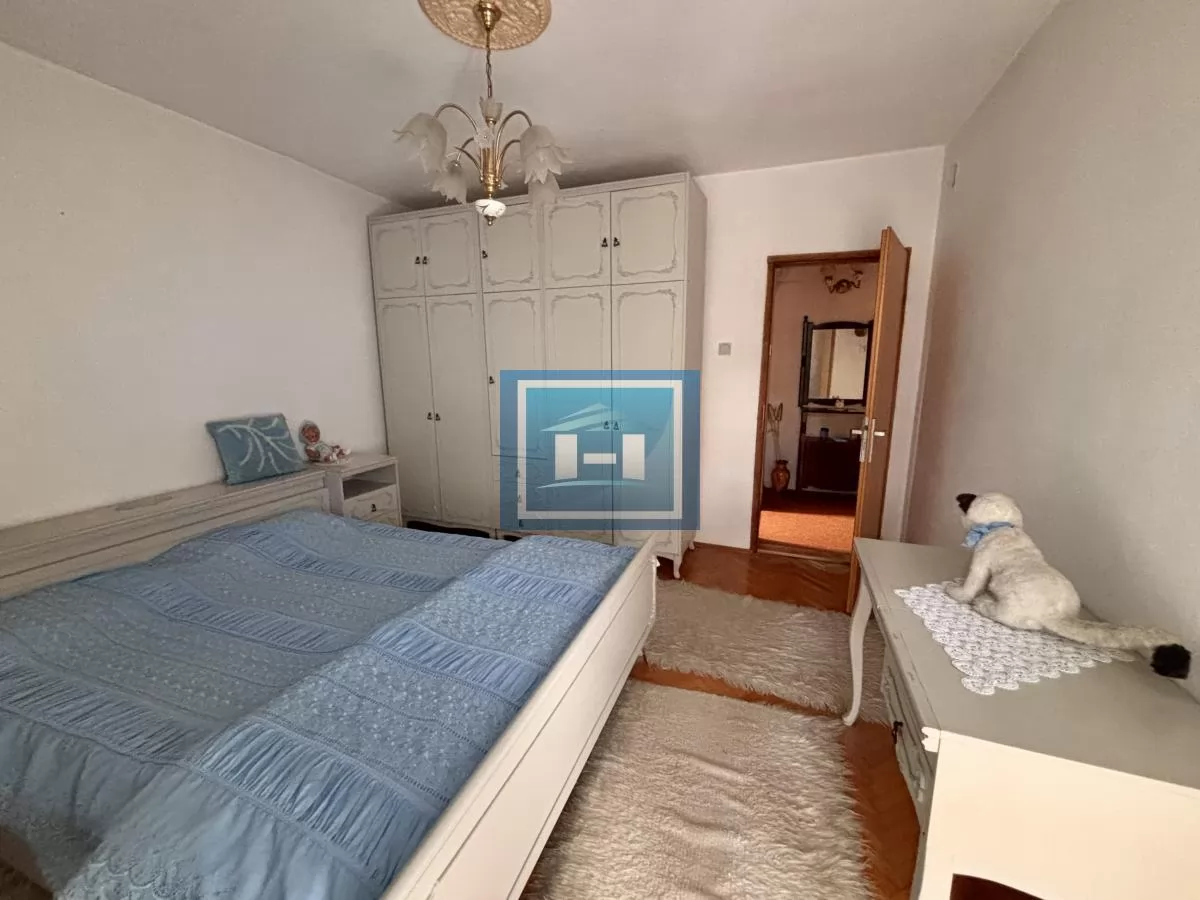 Povoljna šestosobna kuća na Budžinom brdu 13