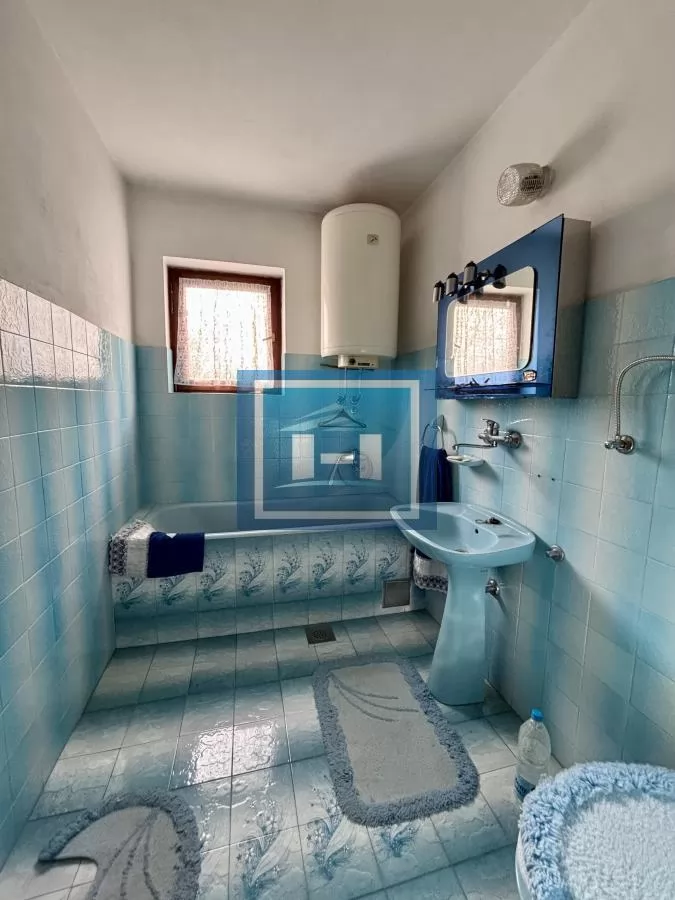 Povoljna šestosobna kuća na Budžinom brdu 17