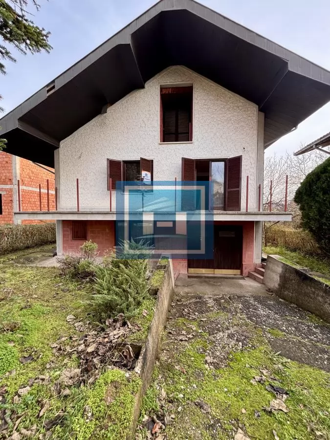 Povoljna šestosobna kuća na Budžinom brdu 2