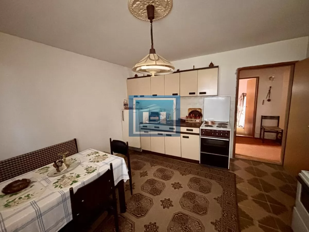 Povoljna šestosobna kuća na Budžinom brdu 21