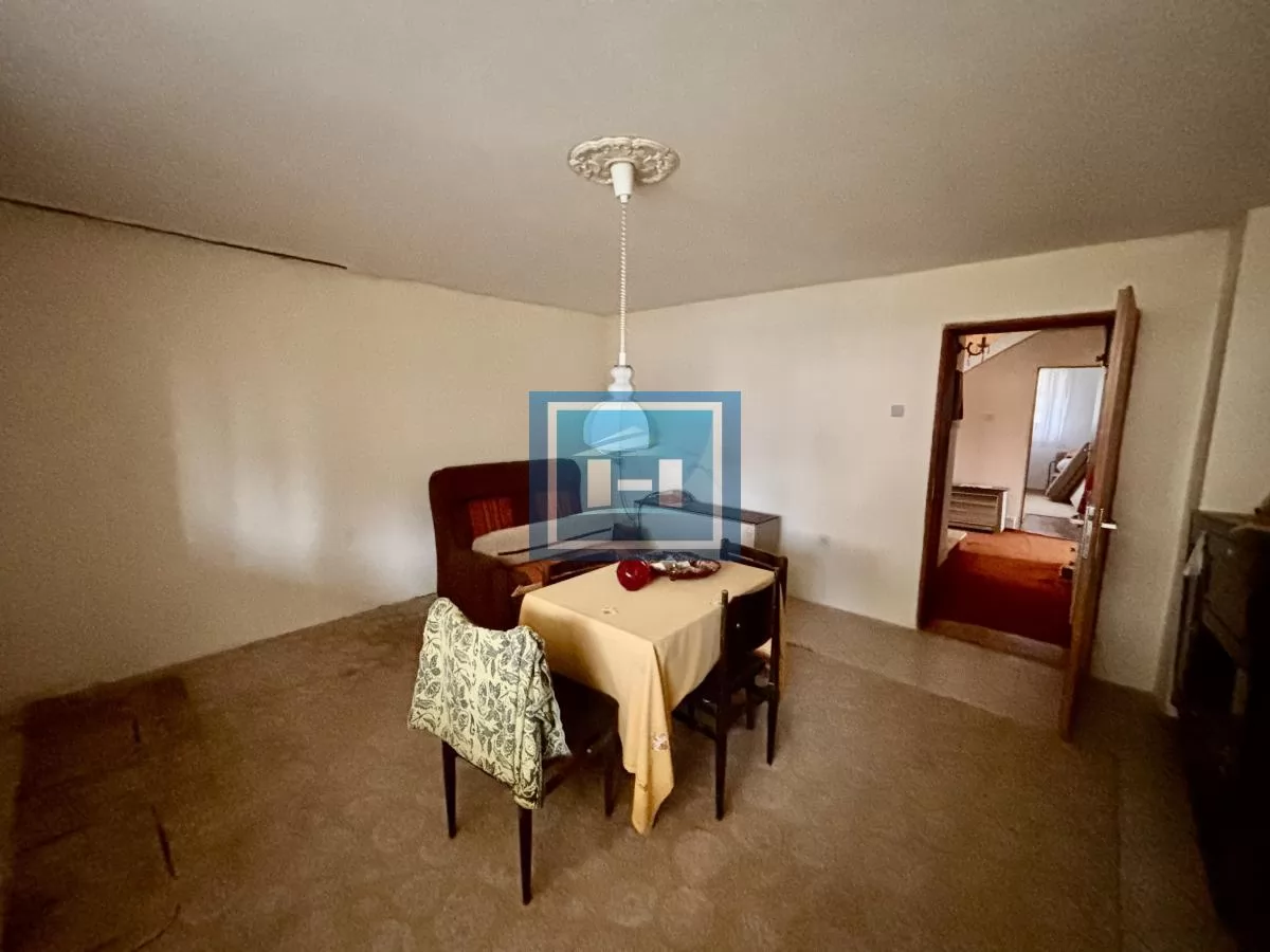 Povoljna šestosobna kuća na Budžinom brdu 28