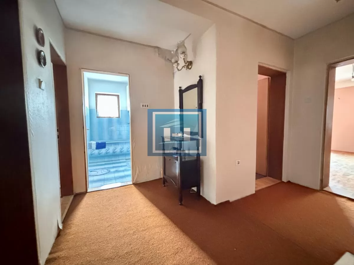 Povoljna šestosobna kuća na Budžinom brdu 8