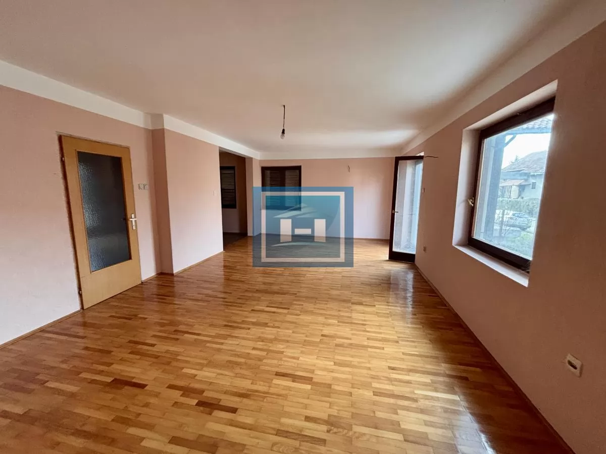 Povoljna šestosobna kuća na Budžinom brdu 9