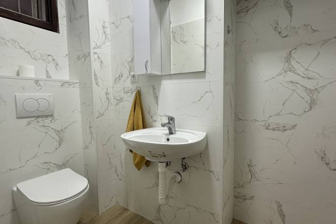 Renoviran 2 5 stan u centru  Žorža Klemansoa  35m2 5