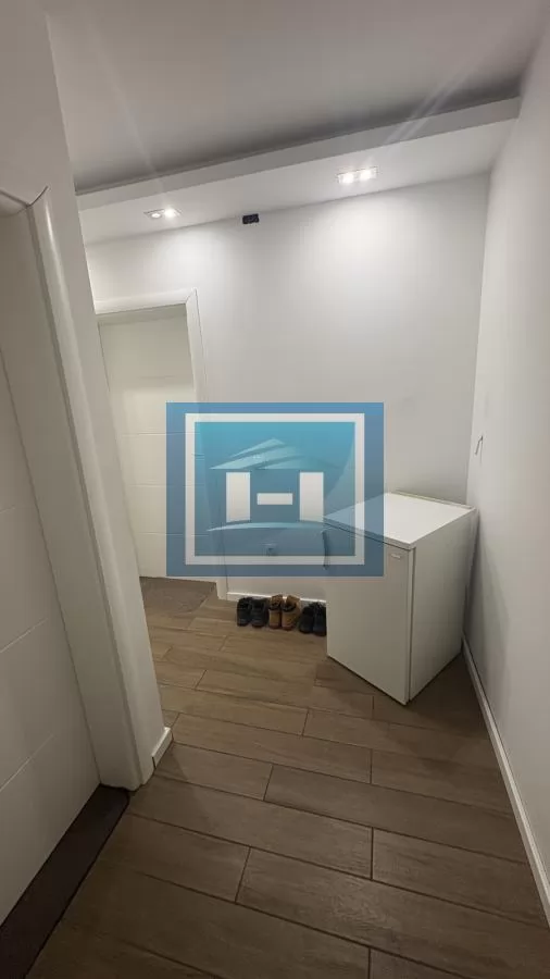 PRODAJE SE FUNKCIONALAN STAN – IDEALAN ZA STARIJE OSOBE I BRAČNE PAROVE 4