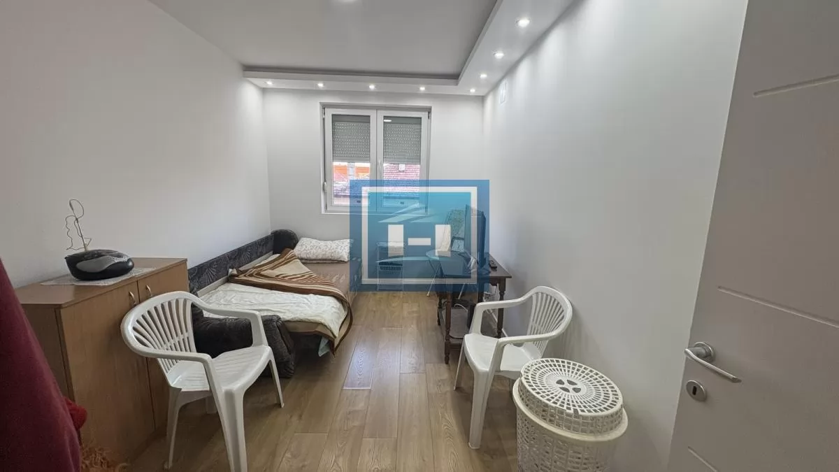 PRODAJE SE FUNKCIONALAN STAN – IDEALAN ZA STARIJE OSOBE I BRAČNE PAROVE 8