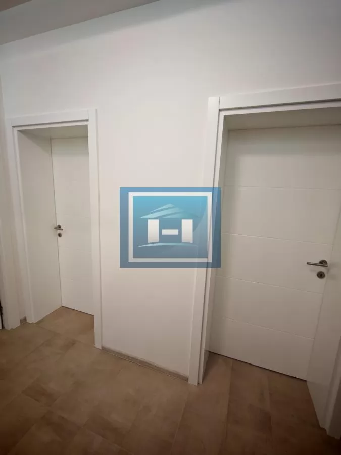 PRODAJEMO RENOVIRAN TROSOBAN STAN–ODLIČNA LOKACIJA! 10