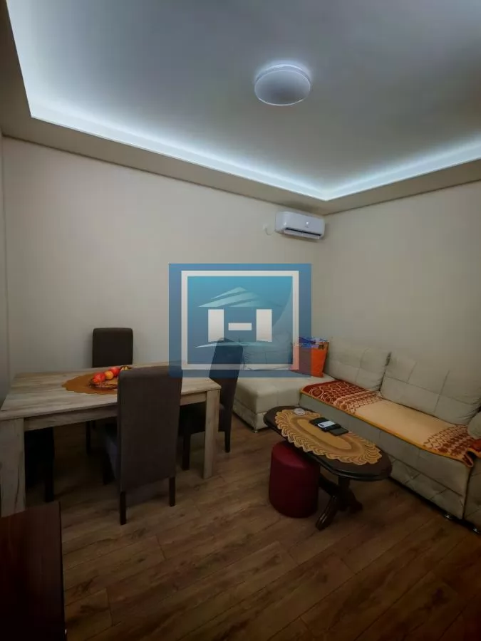 PRODAJEMO RENOVIRAN TROSOBAN STAN–ODLIČNA LOKACIJA! 3